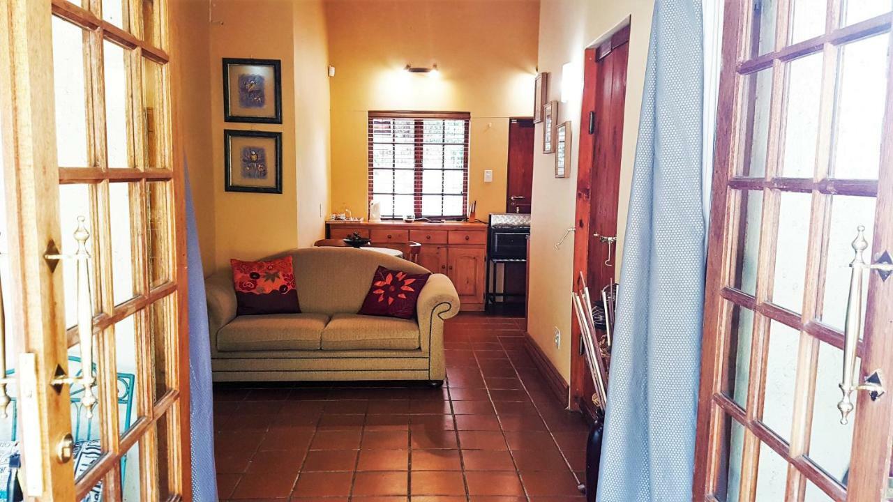 Raka Cottage Mbombela ภายนอก รูปภาพ